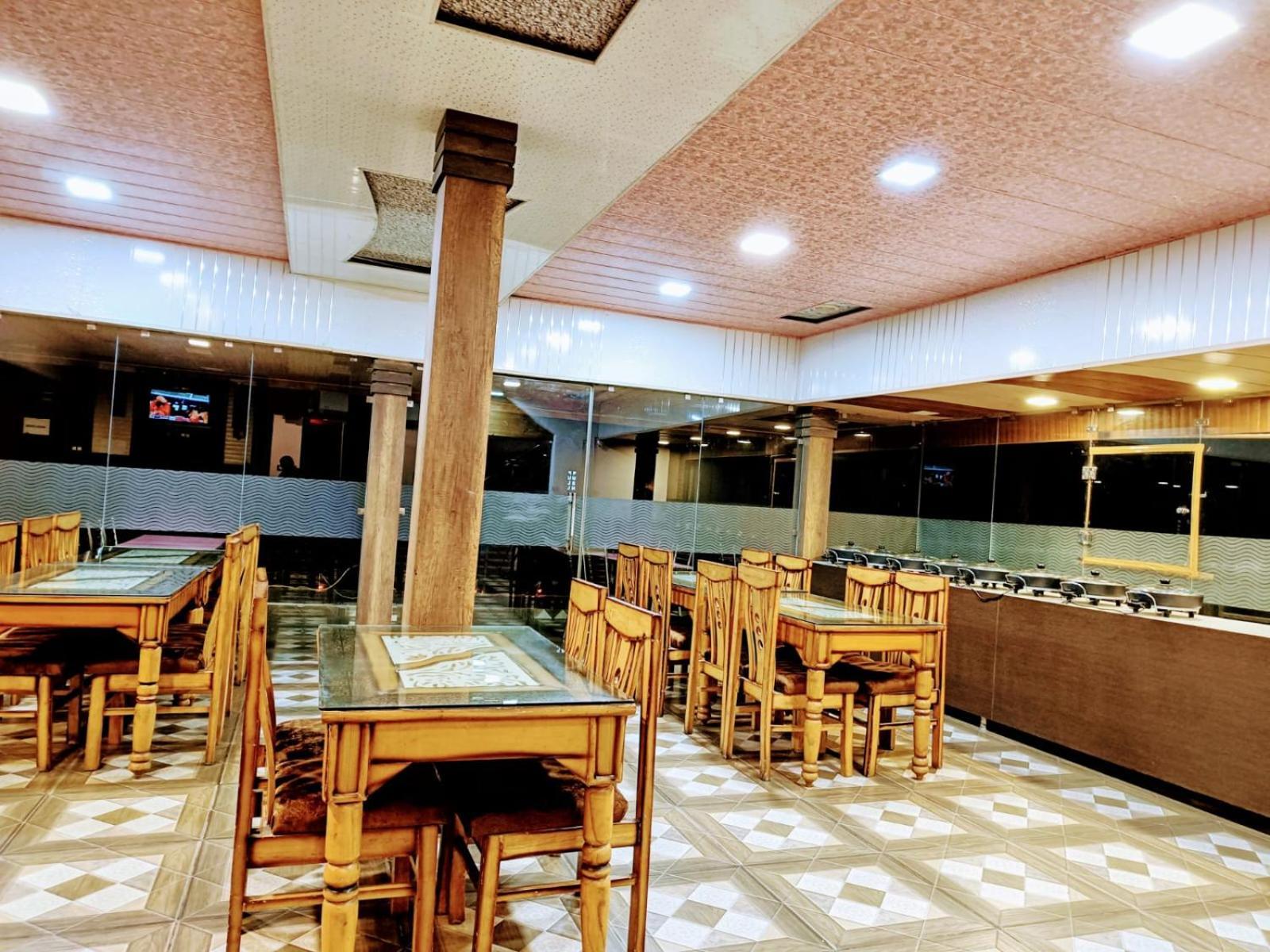 King Castle Mcleodganj-Centrally Heated And Air Cooled- Near Mall Road - Free Parking ダラムシャーラー エクステリア 写真