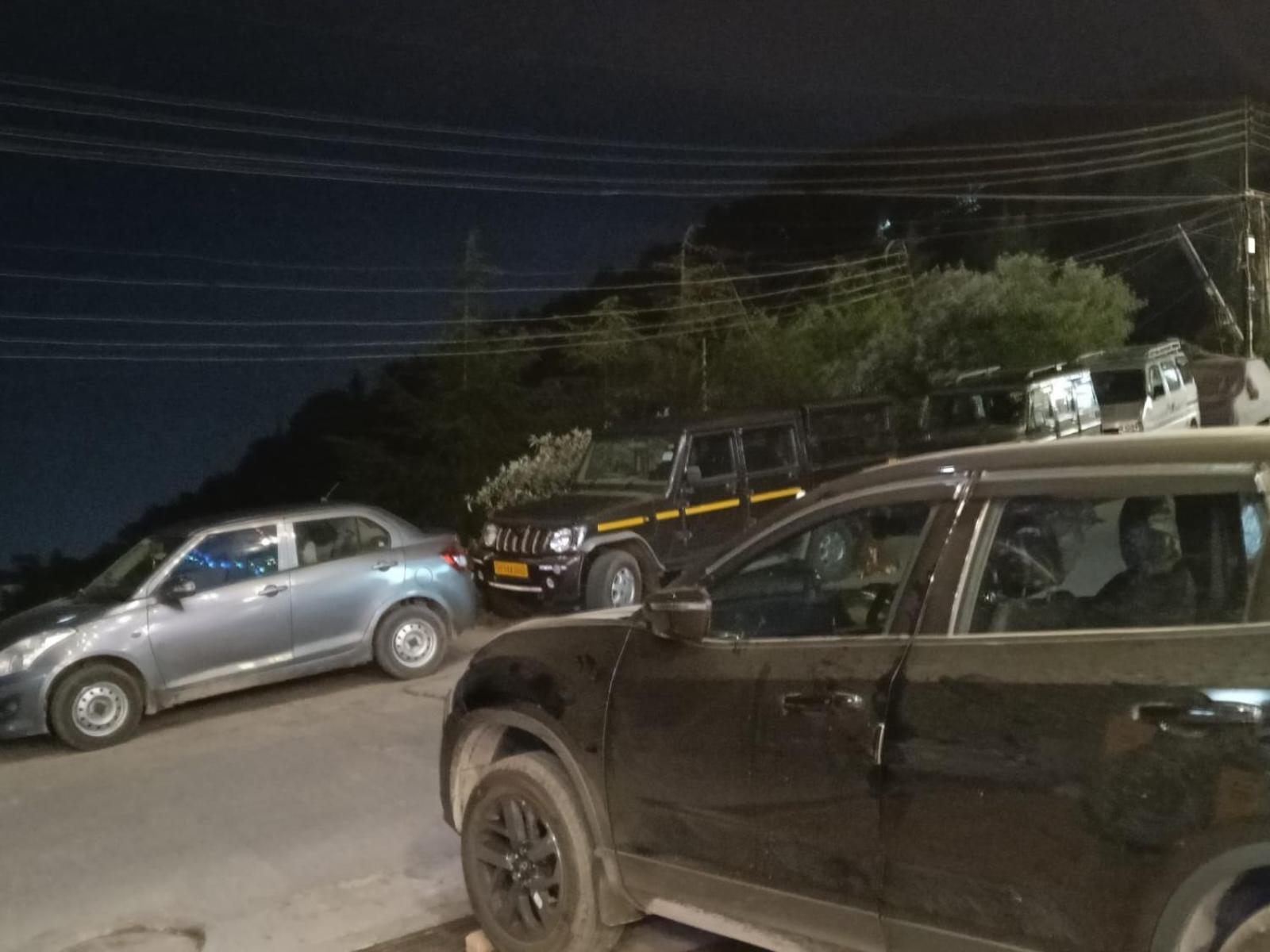 King Castle Mcleodganj-Centrally Heated And Air Cooled- Near Mall Road - Free Parking ダラムシャーラー エクステリア 写真