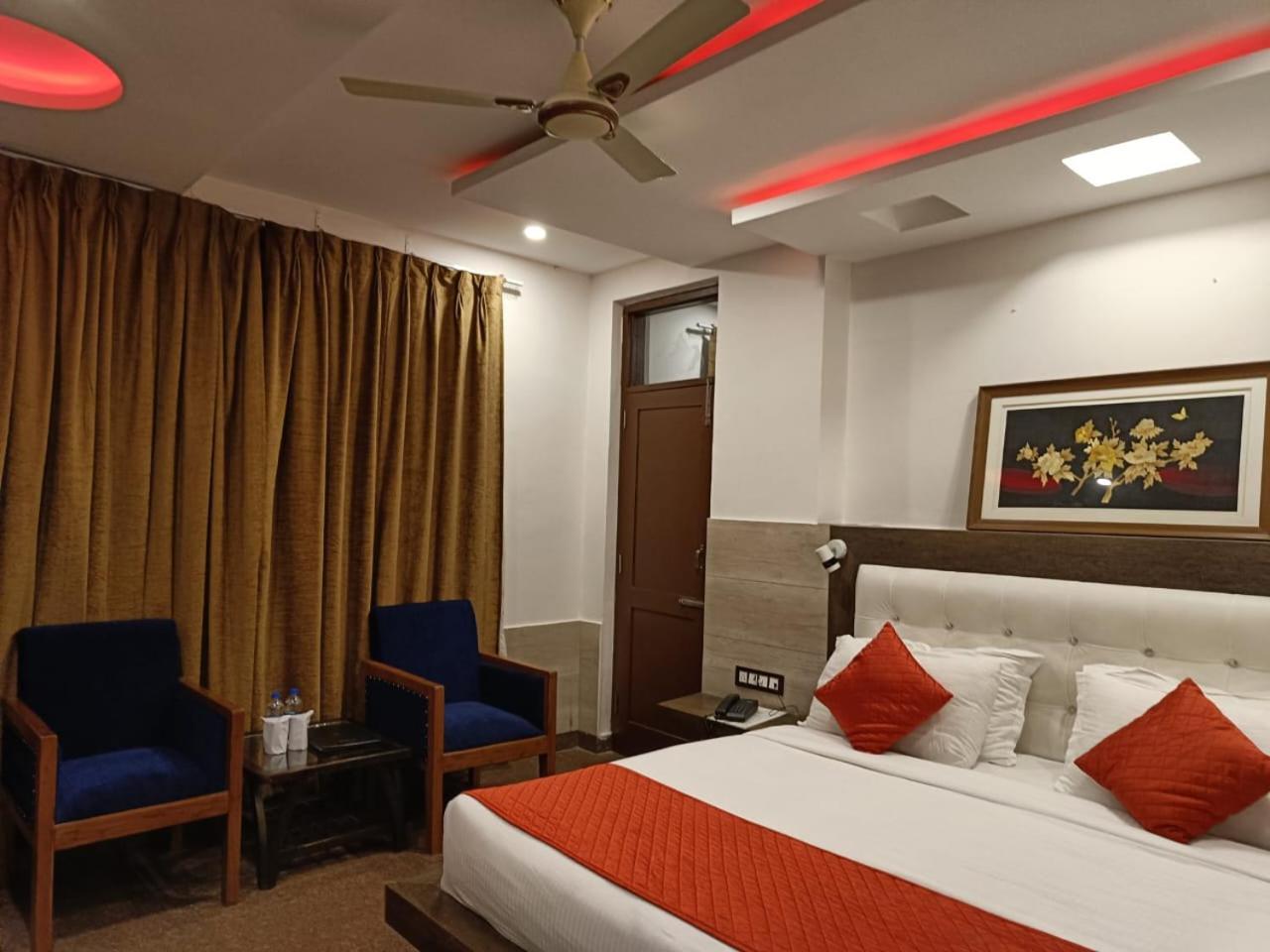 King Castle Mcleodganj-Centrally Heated And Air Cooled- Near Mall Road - Free Parking ダラムシャーラー エクステリア 写真